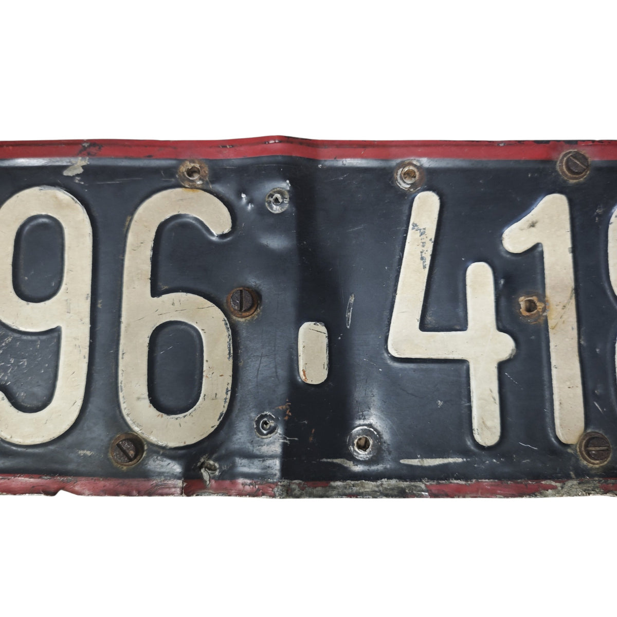 historisches schwarzes österreichisches Kfz-Kennzeichen aus Wien