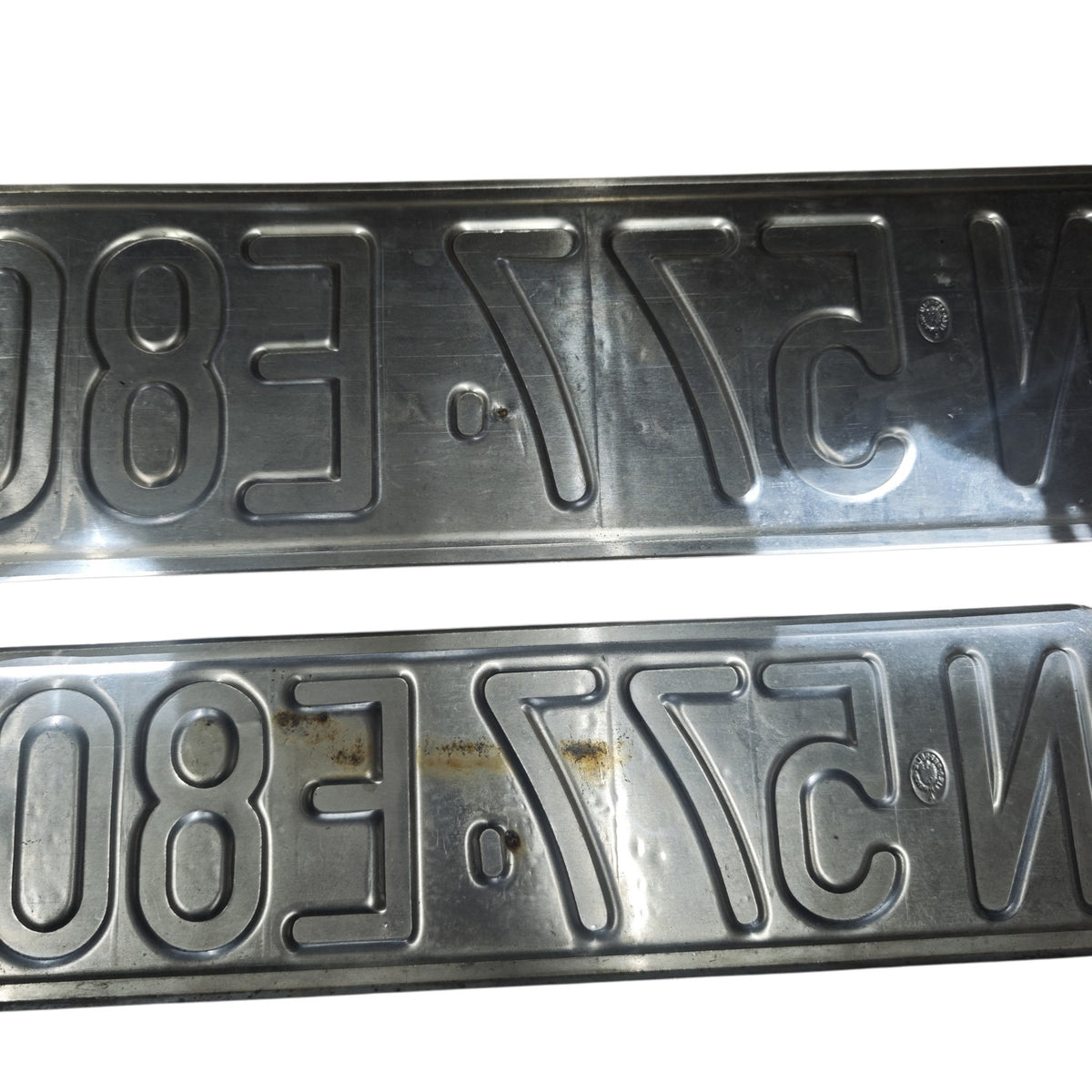 Authentisches österreichisches Kfz-Kennzeichen Schwarze Nummern Tafferl Nummernschild